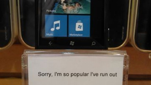 Nokia Lumia 800: sold out nel Regno Unito