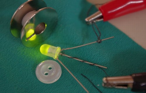 Vestiti hi-tech: il cotone diventa un transistor