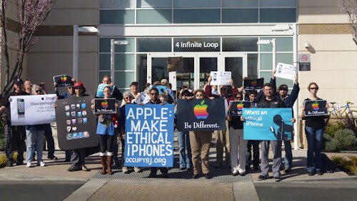 Foxconn, proteste a Cupertino