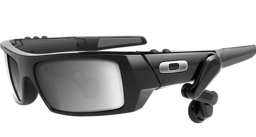 Oakley: occhiali per sfidare i Google Glass