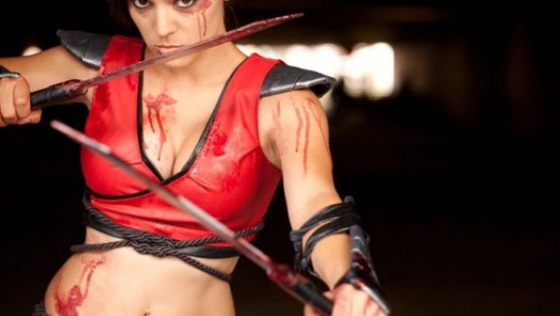 Cosplay di Scarlet da Mortal Kombat - galleria di 58 immagini