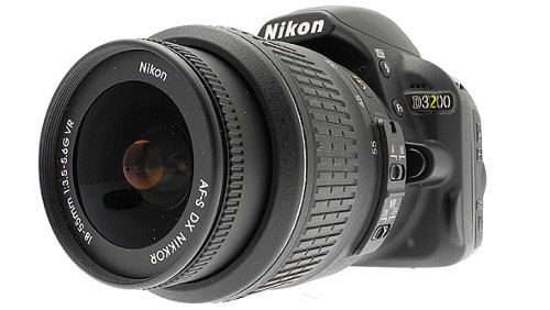 Nikon D3200 ad aprile: rumor sulle specifiche
