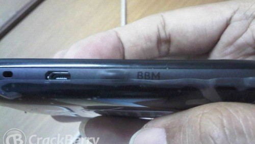 BlackBerry Curve 9320: specifiche, tasto BBM laterale