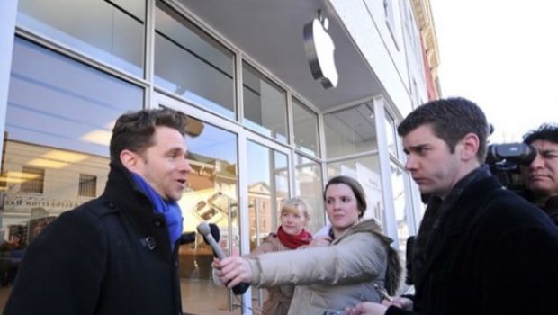 Oggi il lancio del nuovo iPad, ma c'è chi protesta e chiede un 