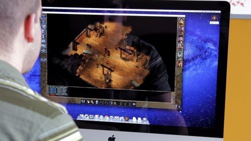 Baldur's Gate EE su OS X con multiplayer cross-platform