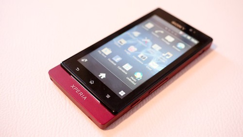 Sony Xperia sole, prime impressioni