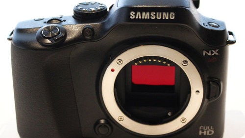 Samsung NX20, presentazione e nuove informazioni dall'FCC