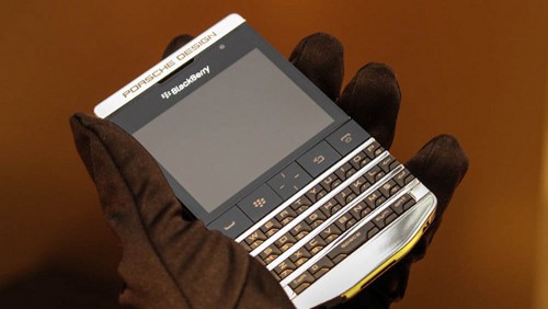 BlackBerry Porsche Design P'9981, edizione limitata in titanio