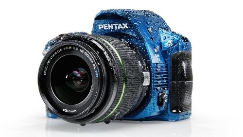 Pentax farà solo reflex e mirrorless: addio compatte