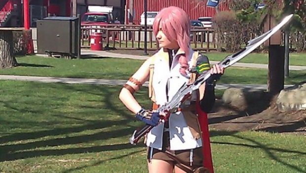 Final Fantasy XIII-2 cosplay: ricostruita la spada di Lightning - galleria fotografica