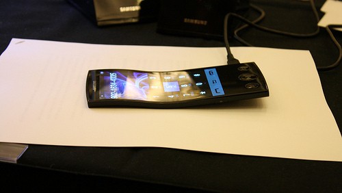 Samsung YOUM, gli schermi flessibili: tutti li vogliono