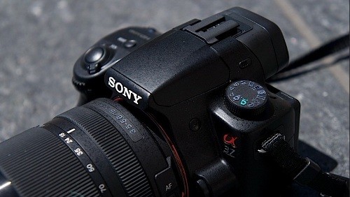Sony Alpha A37, ibrido tra reflex e mirrorless economico