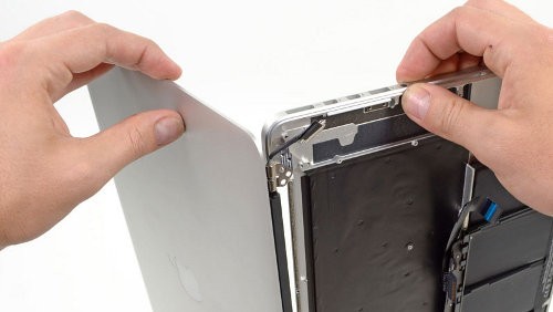 MacBook Pro Retina Display: niente riparazioni e upgrade RAM