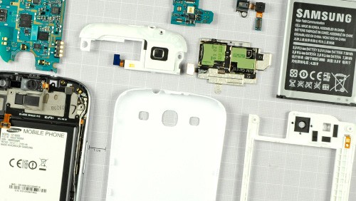 Samsung Galaxy S3 messo a nudo da iFixit