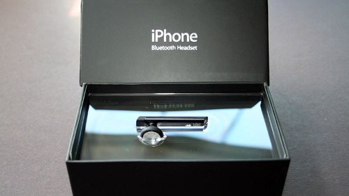 Auricolari Bluetooth per iPhone, un brevetto ibrido