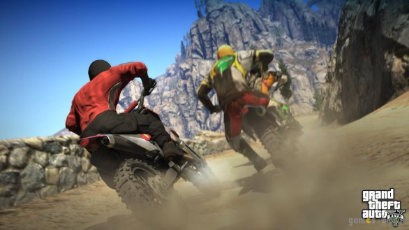 GTA V: nuove immagini tra paracadute, tennis e motocross
