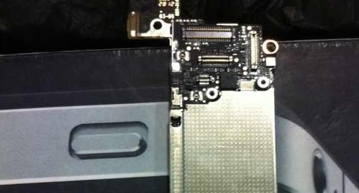 iPhone 5, le immagini della logic board