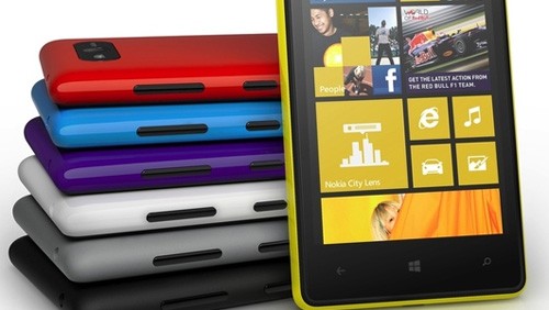 Nokia Lumia 820: Windows Phone 8 con CPU dual core