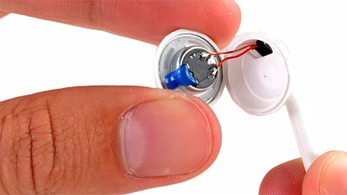 EarPods, uno sguardo dentro gli auricolari di iPhone 5