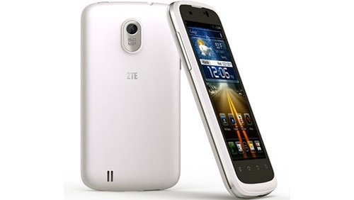 ZTE Blade 3, smartphone Android 4.0 ICS economico