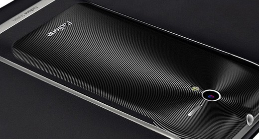 ASUS Padfone 2: lo smartphone diventa tablet