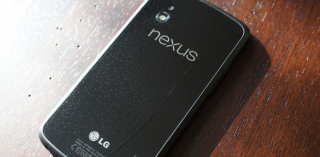 Nexus 4, problemi al vetro posteriore