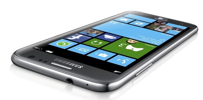 Samsung Ativ S a 559 euro da Expansys Italia