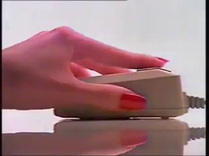 Steve Jobs annuncia Macintosh