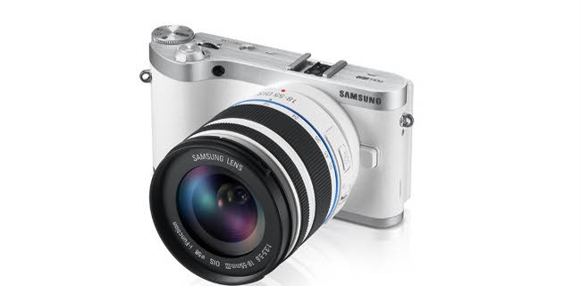 Samsung annuncia NX300, la nuova mirrorless smart