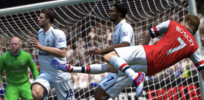 FIFA 14, il calcio sempre più online