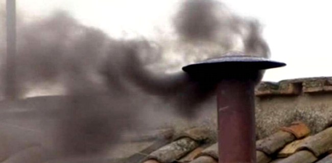 Il Conclave e il comignolo ipermediato