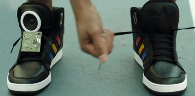 Talking Shoe, la scarpa parlante di Google