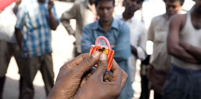 Bill Gates finanzia il condom del futuro