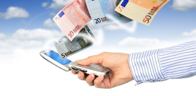 Tariffe telefonia in calo del 50% in un anno