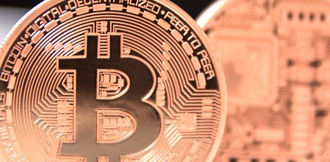 Bitcoin hackerato, cala il valore