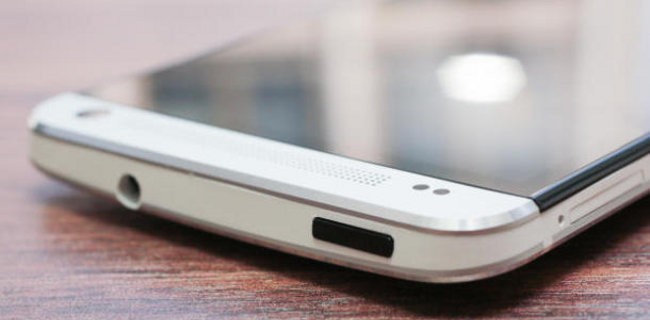 HTC One Mini appare online: foto e specifiche