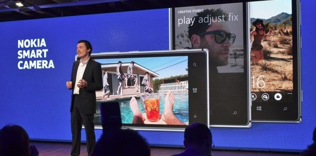 Nokia annuncia Smart Camera e Hipstamatic Oggl