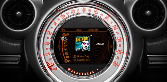 La musica di Deezer al volante delle MINI