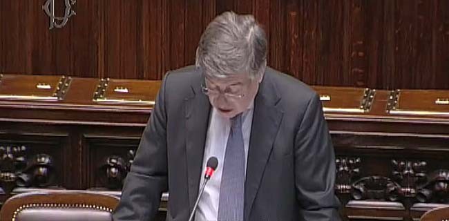 Il caso Agenzia Digitale sbarca in Parlamento