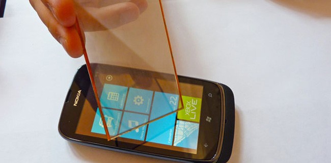 Celle solari per aumentare l'autonomia degli smartphone