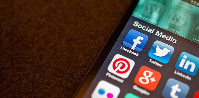 Apple pensa a integrare LinkedIn in iOS 7