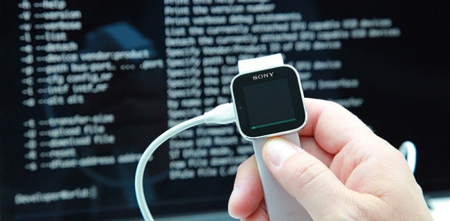 Sony SmartWatch, via libera ai firmware custom