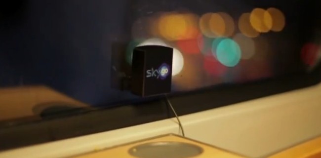 Sky trasmetterà gli spot attraverso i vetri?