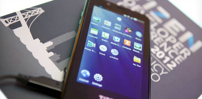 Samsung rinvia l'uscita dello smartphone Tizen