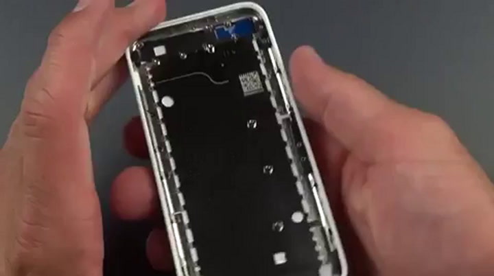 iPhone color La scocca nel dettaglio