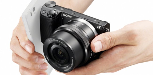 Sony NEX-5T, la mirrorless NFC arriva in Italia