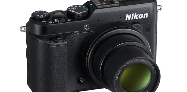 Nikon Coolpix P7800, la compatta con mirino