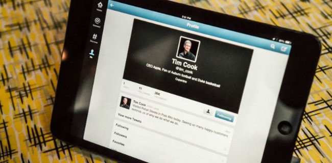 Apple, Tim Cook sbarca su Twitter