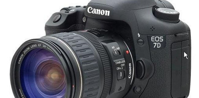 Canon EOS 7D Mark II, online le specifiche