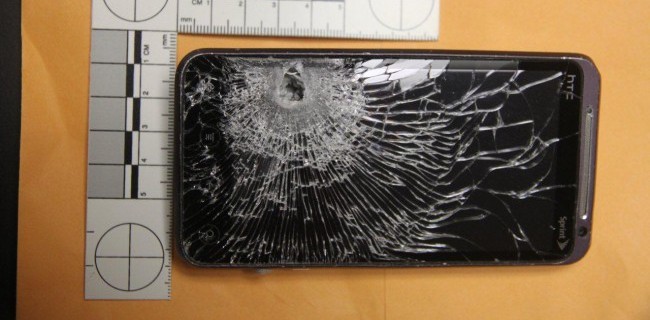 Uno smartphone HTC ha salvato la vita di un uomo